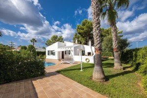 Villas Geisan, villas con piscina privada en Santandría, Menorca